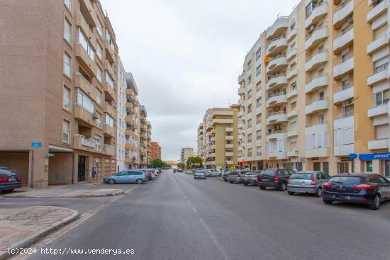 SE VENDE PISO EN MADRE DE DIOS - CADIZ