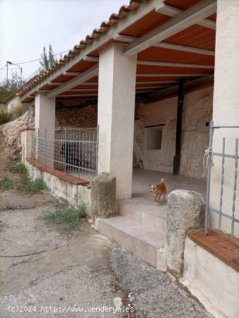 PARCELA CON CASA CUEVA EN HOYA HERMOSA DE FORTUNA - MURCIA