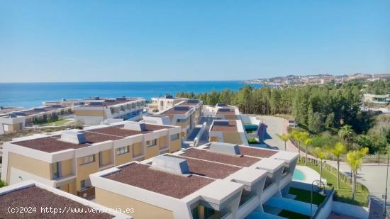 FANTÁSTICA CASA TERMINADA, A POCA DISTANCIA DE LA PLAYA Y CON ESPECTACULARES VISTAS AL MAR !!!. - M