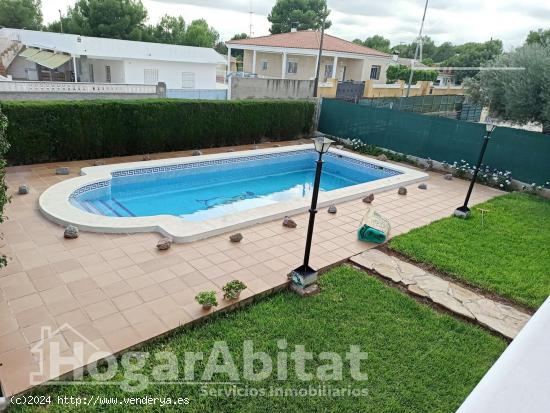 CHALET CON PISCINA, GARAJE Y 2 TERRAZAS - CASTELLON