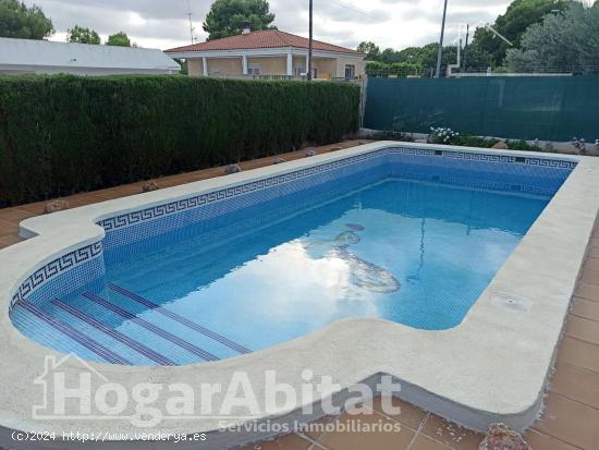 CHALET CON PISCINA, GARAJE Y 2 TERRAZAS - CASTELLON