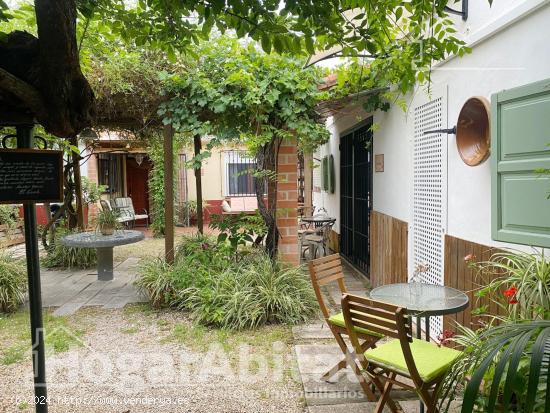 GRAN CASA SEMINUEVA Y MUY BONITA  CON TERRAZA - VALENCIA