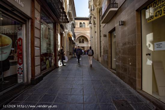 Se vende plaza de aparcamiento - GRANADA