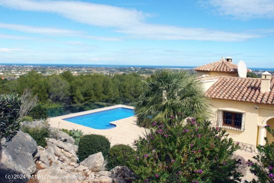  Espaciosa villa con vistas al mar y montaña en La Sella, Denia - ALICANTE 