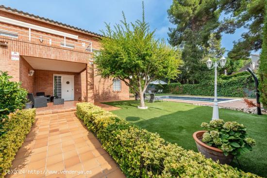 Casa Individual de ensueño en la urbanización Monnars, Tarragona - TARRAGONA