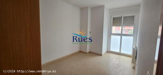 Atico Duplex de 3 Habitaciones  2 baños con garaje, zona Uji - CASTELLON