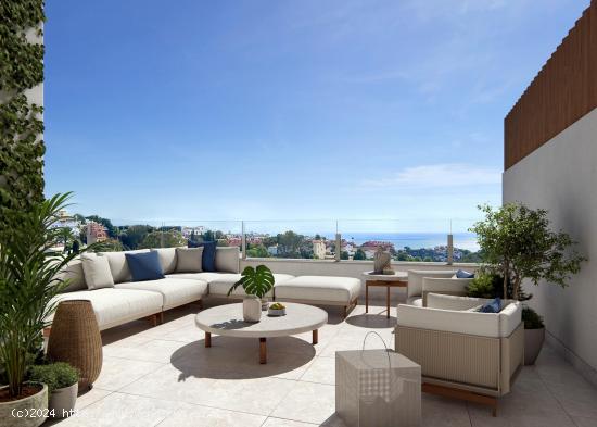 Ático-dúplex con terraza orientación SUR, aparcamiento y trastero - MALAGA