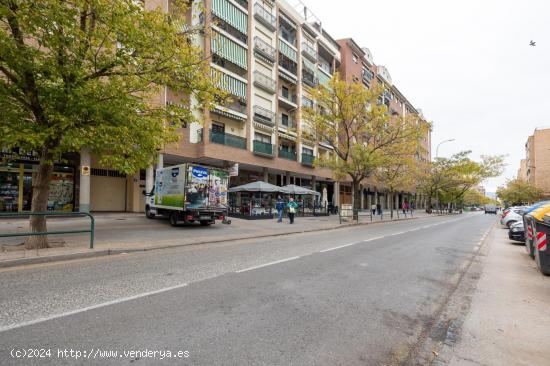 SE VENDE PLAZA DE GARAJE EN PINTOR MANUEL MALDONADO - GRANADA