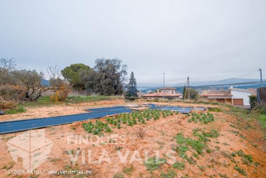  Solar de 504 m² al lado del colegio e instituto - BARCELONA 