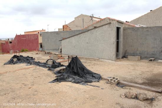 ¡Oportunidad única en el barrio de La Media Legua, en Las Torres de Cotillas! - MURCIA