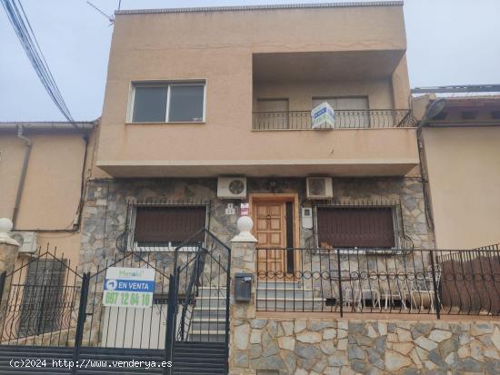 Casa de pueblo con piscina posibilidad de vender por separado en Llano de Molina. - MURCIA