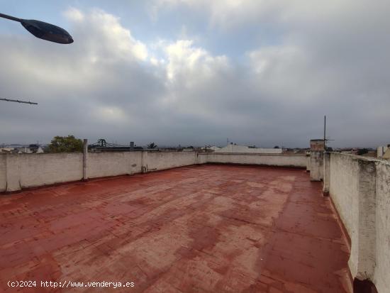 Casa de pueblo con piscina posibilidad de vender por separado en Llano de Molina. - MURCIA