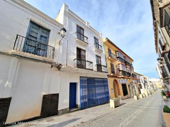 EDIFICIO EN CENTRO DE VELEZ MALAGA - MALAGA