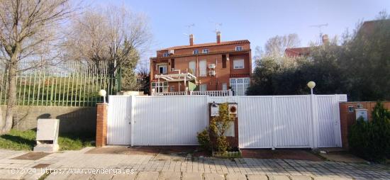 Chalet independiente en venta en calle del Madroño, Coimbra - MADRID