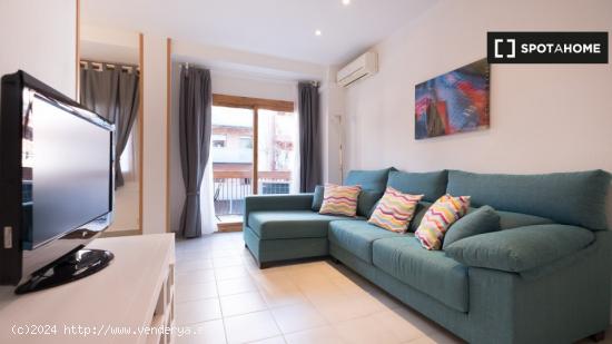 Apartamento de 2 dormitorios con aire acondicionado y balcón en alquiler en Gràcia - BARCELONA