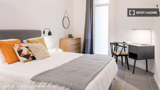 Apartamento entero de 2 dormitorios en Barcelona. - BARCELONA