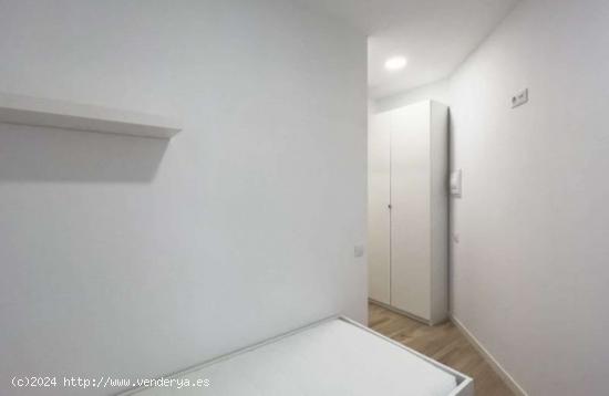 Habitación en residencia de estudiantes para alquilar en Barcelona - BARCELONA