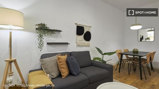 Apartamento entero de 2 dormitorios en Barcelona. - BARCELONA