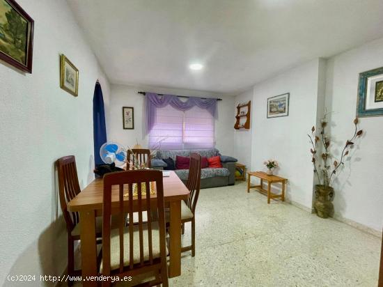 APARTAMENTO DE DOS DORMITORIOS, PARKING Y PISCINA EN EL PUEBLO DE LEVANTE, BENIDORM - ALICANTE