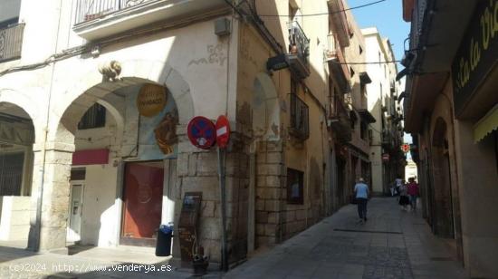 LOCAL ESQUINERO EN ZONA DE FUTURO CRECIMIENTO - TARRAGONA