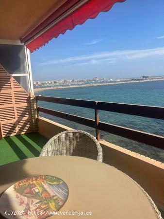 APARTAMENTO EN PRIMERA LINEA CON VISTAS INCREIBLES AL MAR - ALICANTE