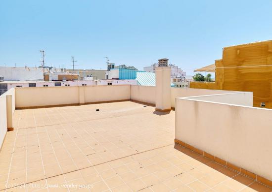 Atico de LUJO en LA PLAZA DEL TEATRO DE Torrevieja - ALICANTE