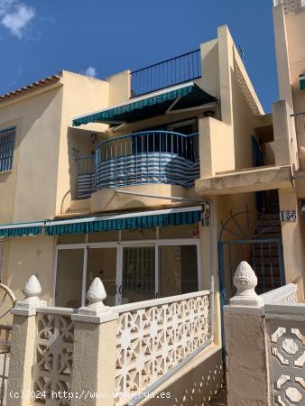 BUNGALOW DE 2 DORMITORIOS CON PISCINA COMUNITARIA Y SOLÁRIUM PRIVADO - ZONA CHAPARRAL - - ALICANTE