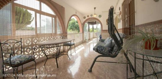 CHALET INDEPENDIENTE EN SAN VICENTE CON PISCINA - ALICANTE