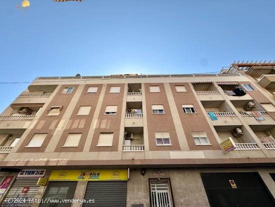 APARTAMENTO DE 2 DORMITORIOS 1 BAÑO EN TORREVIEJA - ALICANTE