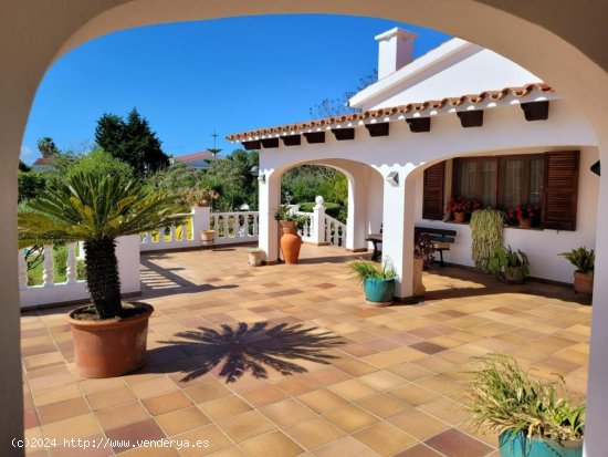 Magnífica y espaciosa casa de campo con piscina.