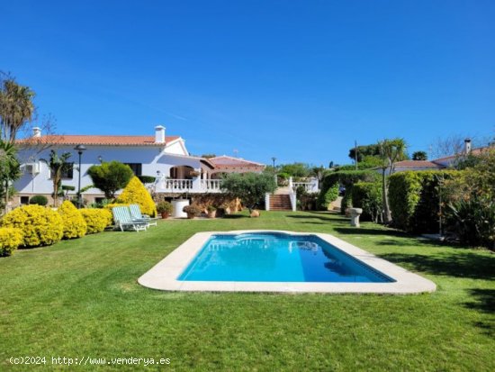 Magnífica y espaciosa casa de campo con piscina.