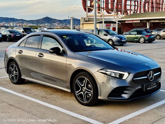  Mercedes Clase A Sedan A 250 e AMG LINE FULL EQUIP! - El Prat de Llobregat 