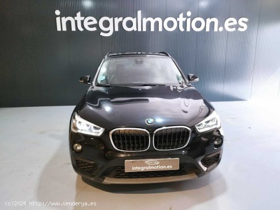 BMW X1 sDrive18i - 