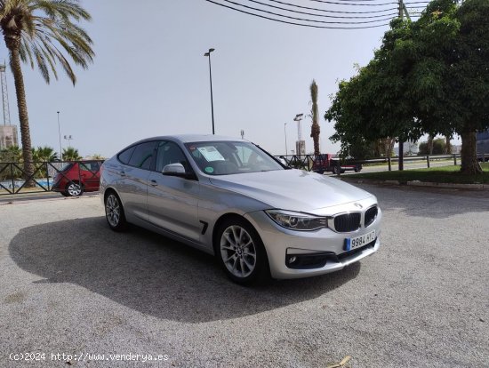 BMW Serie 3 318dA Gran Turismo - Malaga