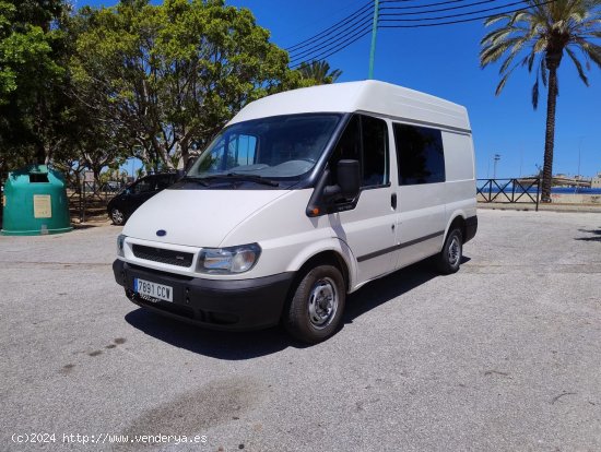 Ford Transit  Minibus y Kombi 280 S COMBI 120CV 6 VELOCIDADES - Malaga