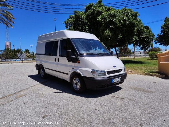 Ford Transit  Minibus y Kombi 280 S COMBI 120CV 6 VELOCIDADES - Malaga