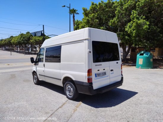 Ford Transit  Minibus y Kombi 280 S COMBI 120CV 6 VELOCIDADES - Malaga