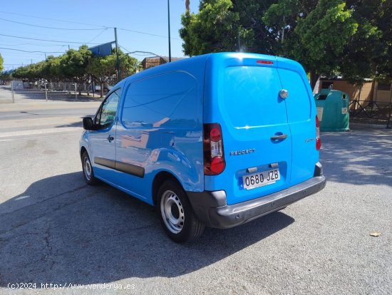 Peugeot Partner 16 HDI MIXTA 5 PLAZAS - Malaga