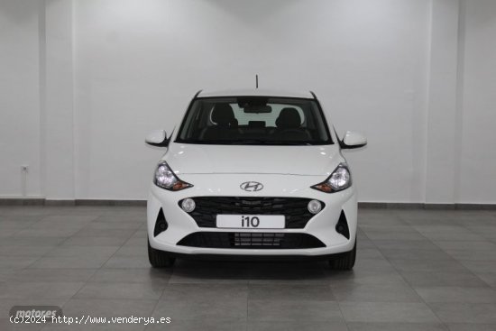 Hyundai i10 1.0 MPI KLASS 66CV de 2021 con 45.122 Km por 12.490 EUR. en Cadiz