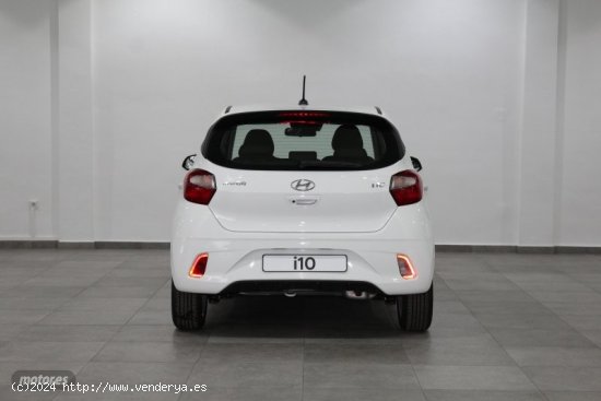 Hyundai i10 1.0 MPI KLASS 66CV de 2021 con 45.122 Km por 12.490 EUR. en Cadiz