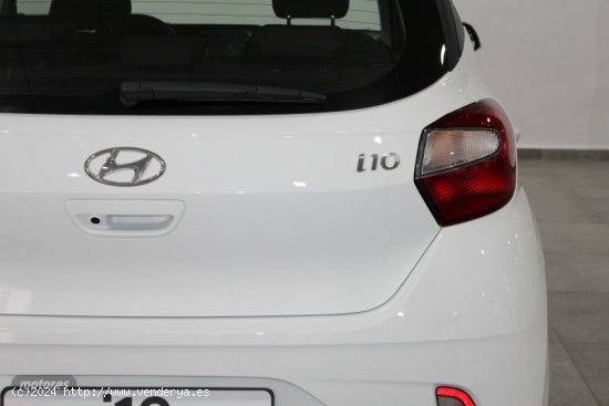 Hyundai i10 1.0 MPI KLASS 66CV de 2021 con 45.122 Km por 12.490 EUR. en Cadiz