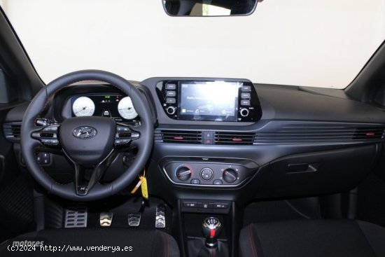 Hyundai i20 1.2 MPI N Line 30 Aniversario 85cv de 2023 con 8.200 Km por 17.990 EUR. en Cadiz