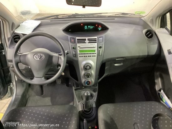 Toyota Yaris 1.3 VVT-i Blue de 2008 con 5.550 Km por 7.990 EUR. en Tarragona