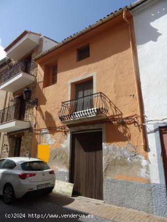  Casa de pueblo para reformar en Castell de Castells. - ALICANTE 