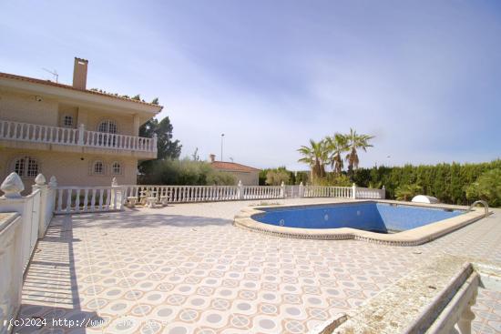 Gran chalet en el corazon de peña aguilas - ALICANTE