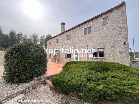 Chalet a la venta en l'Olleria - VALENCIA