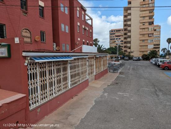 Amplio Local para Hostelería con dos salones en Cabo Cervera - ALICANTE