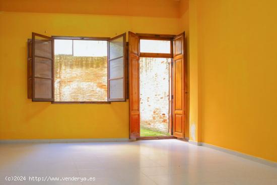 Impecable local comercial en Requena - VALENCIA