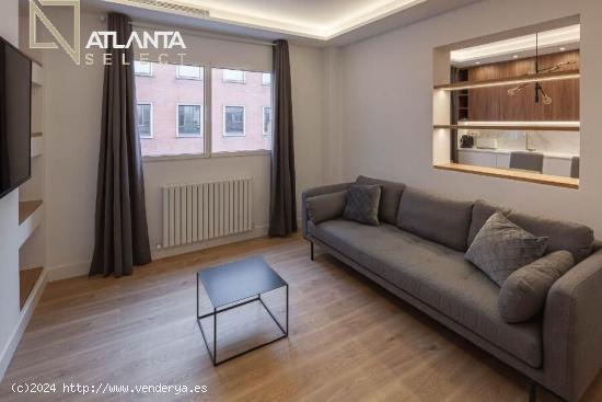 ATLANTA SELECT PRESENTA ESTE HERMOSO PISO REFORMADO A NUEVO EN LA CALLE PRECIADOS. - MADRID