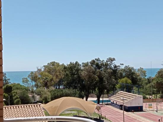 BONITO PISO EN LA PLAYA  ,,PARA DISFRTAR TUS VACACIONES - ALMERIA